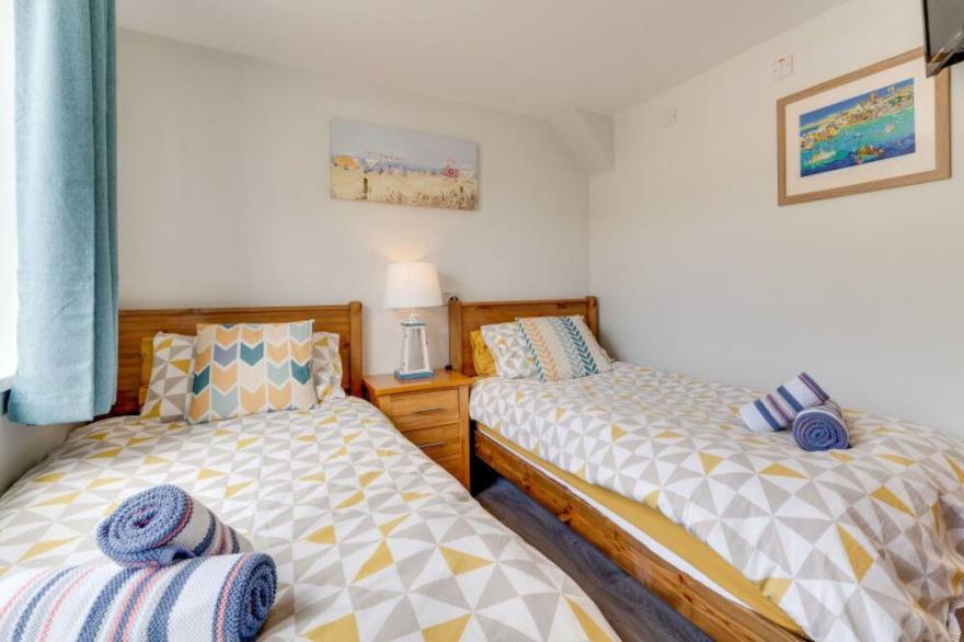 Wonderful private villa for 4 guests with WIFI, TV, patio and parking
