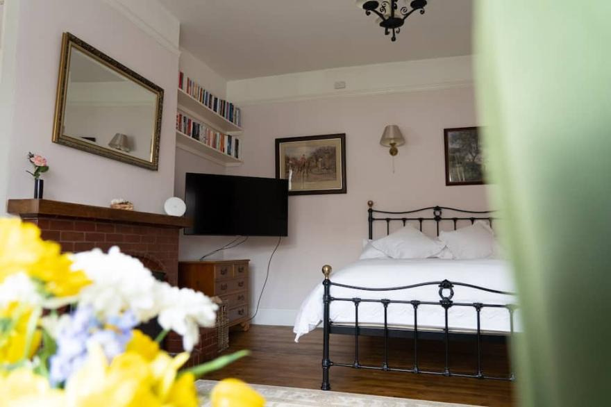 Delightful apartment fitted to high standard - 3 miles from Melton Mowbray