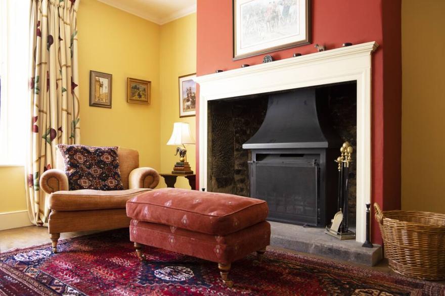 Red Lion House -  a family break that sleeps 11 guests  in 6 bedrooms