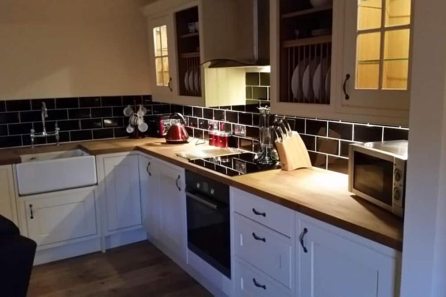 Beach side cottage steeped in family history, pet friendly, sleeps 4.