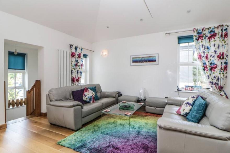 OLD ANVIL COTTAGE, family friendly, with a garden in Chudleigh