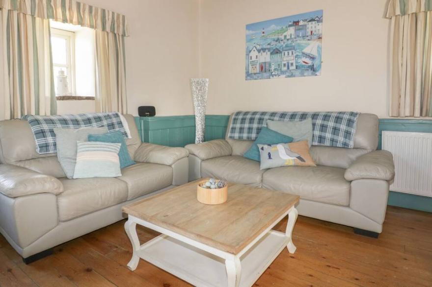DOVECOTE, pet friendly, character holiday cottage in Gorran Haven