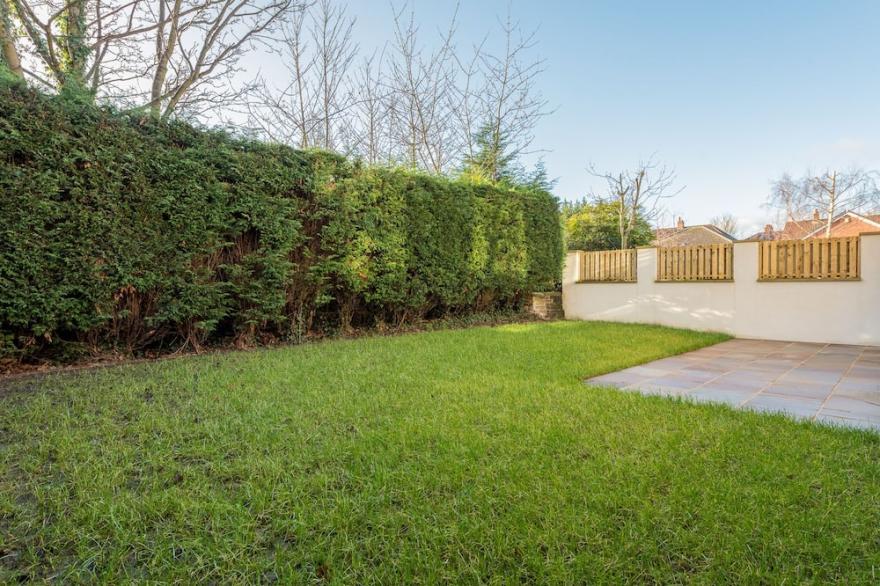 Brand New Large 4 Bedroom House Located in a Quiet Village with Hot Tub