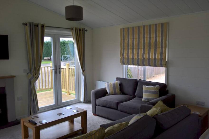Luxury 3 Bedroom Lodge (sleeps 6)
