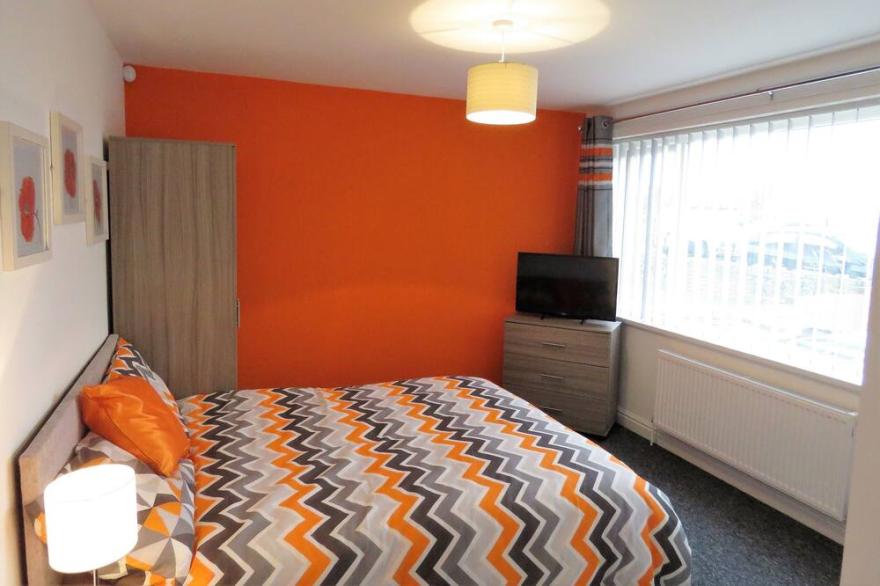 Luxury 5 Bed / 4 bath house nr Birmingham Airport/ NEC / Resort World / Gentings