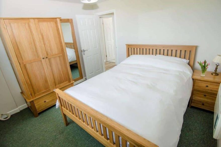 Unrestricted Sea Views! 3 bedroom cottage overlooking  Widemouth Bay,  Cornwall