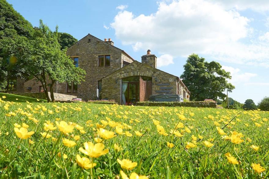 A Luxury barn conversion ideal for visits to the Lake District, accommodates 8