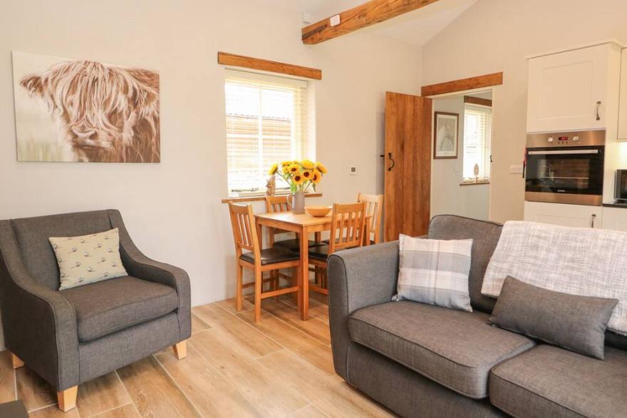GOLSON STABLE, family friendly, with open fire in Long Sutton