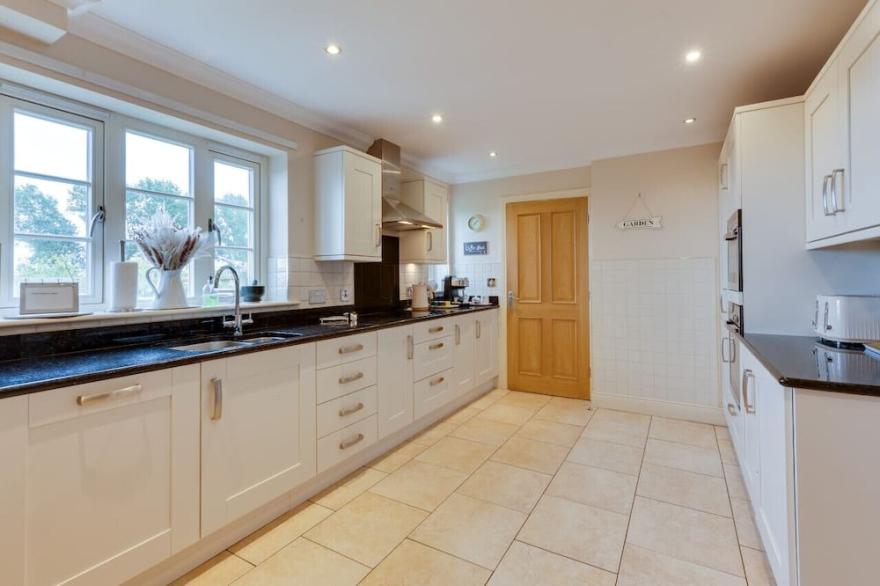 The Fold@Rock - Four Bedroom House, Sleeps 8