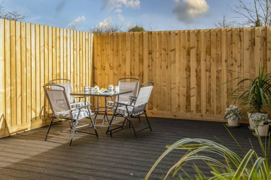 SHRIMPER'S COTTAGE, family friendly, with a garden in St Minver