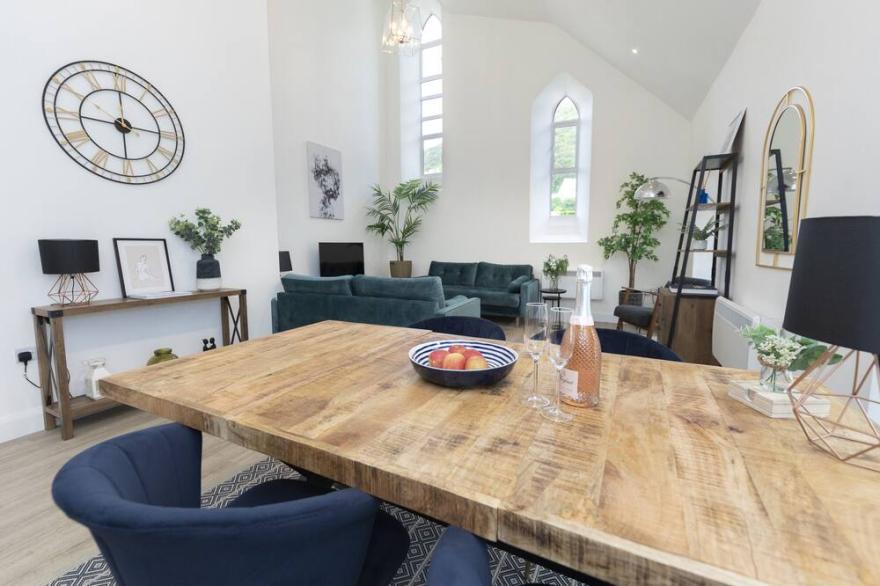 NO 5 OLD CHURCH, family friendly in Ventnor