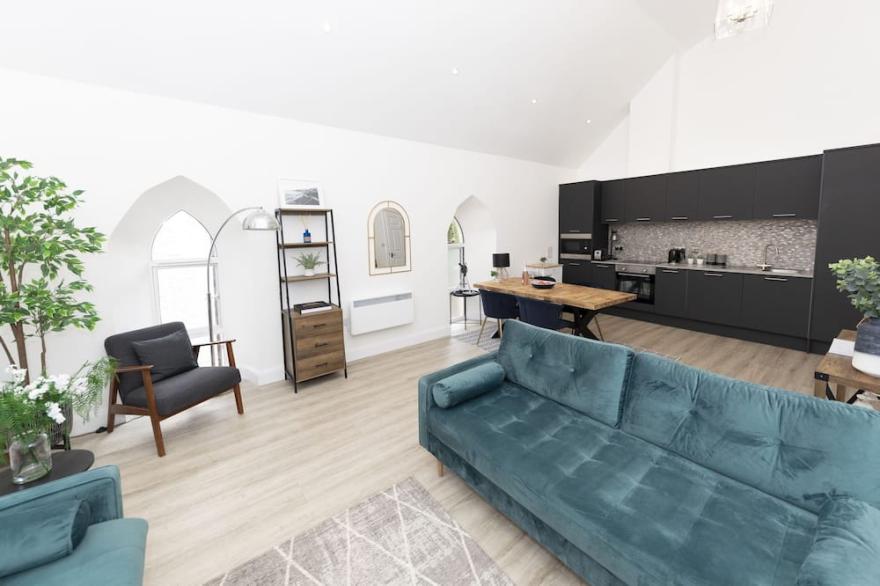 NO 5 OLD CHURCH, family friendly in Ventnor