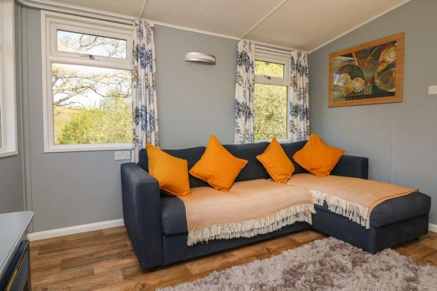 VALLEY LODGE, pet friendly, luxury holiday cottage in Bampton, Devon