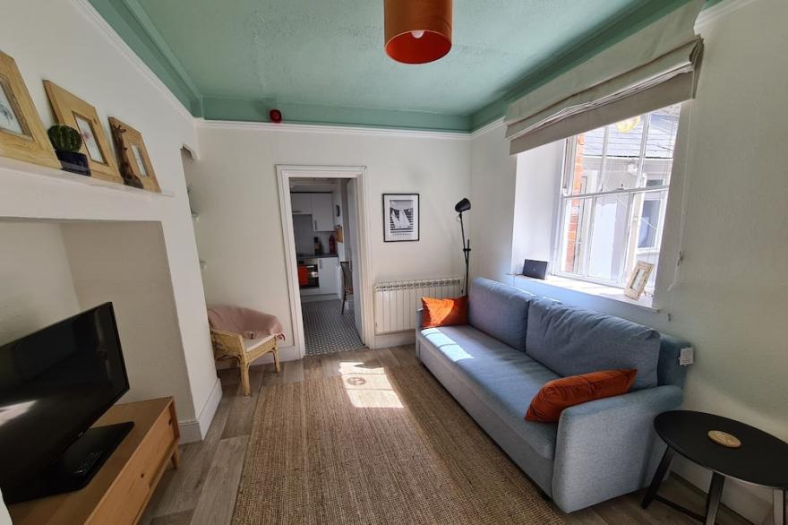 Spacious, Inviting & Central Apartment 3cv
