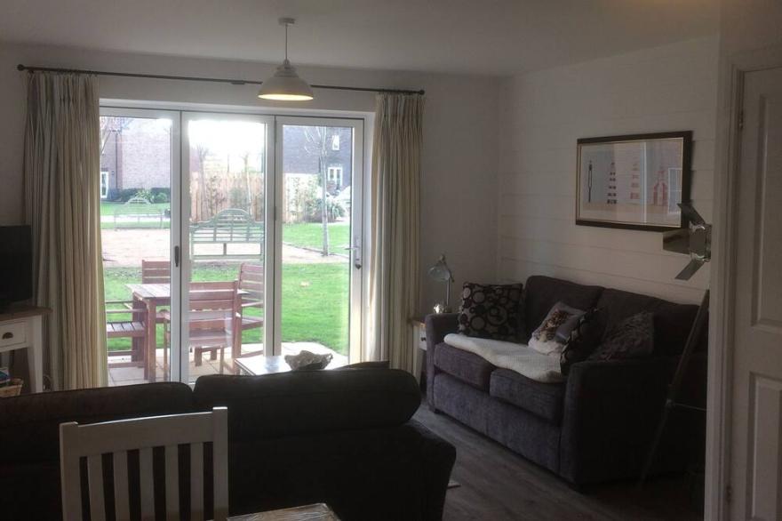 Rodgers' Retreat, The Bay, Filey, Pet friendly with Pool