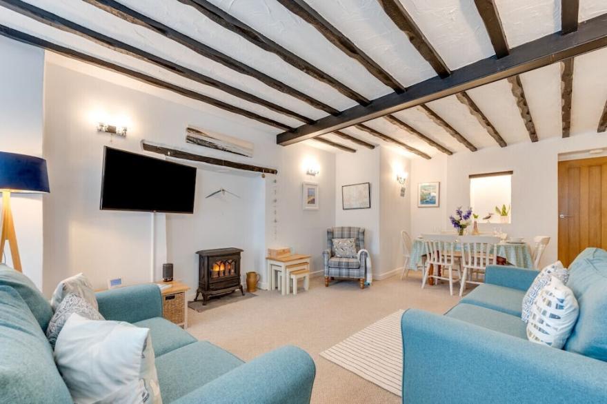 2 Inglenook Cottages, Croyde