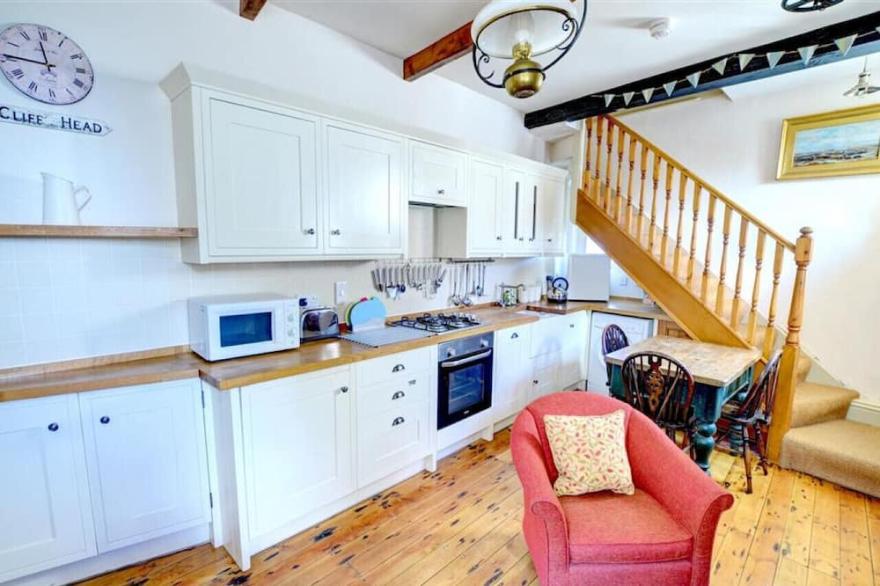 Cliff Head - One Bedroom House, Sleeps 2