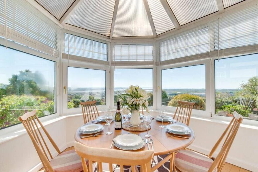 Heanton Lodge - Four Bedroom House, Sleeps 8