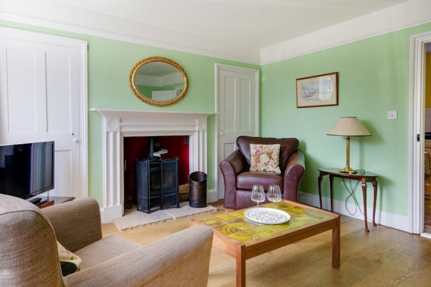 Rosecroft - Two Bedroom House, Sleeps 4