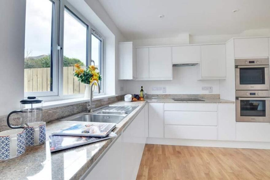 Spindrift, Mortehoe - Three Bedroom House, Sleeps 6