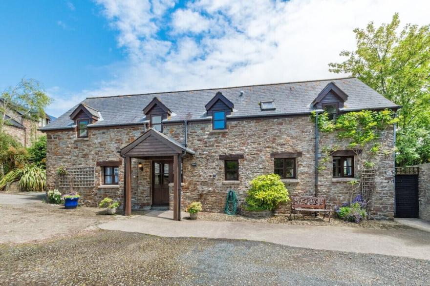 Pusehill Barn - Four Bedroom House, Sleeps 8