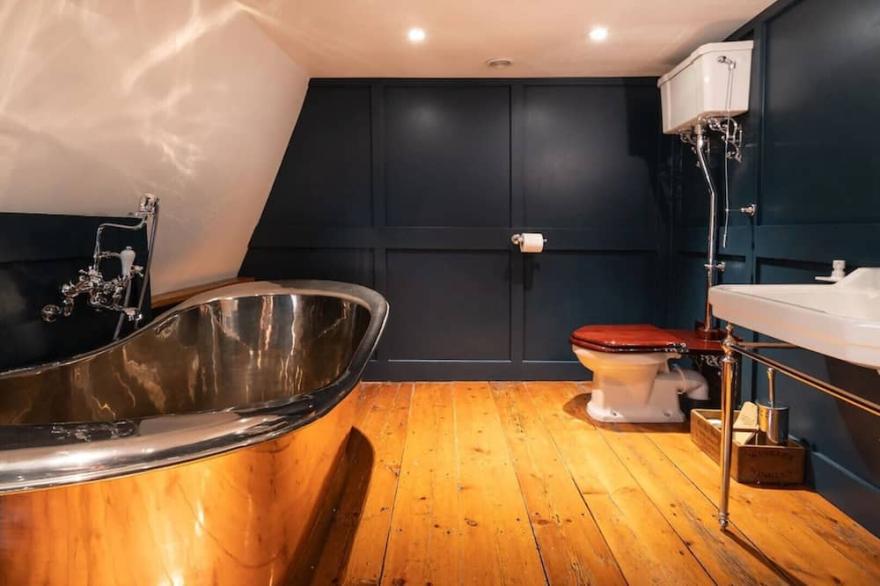Bath Townhouse 8 (BTH8)