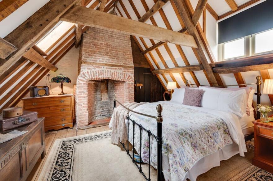 Reclaim Cottage - Two Bedroom House, Sleeps 4