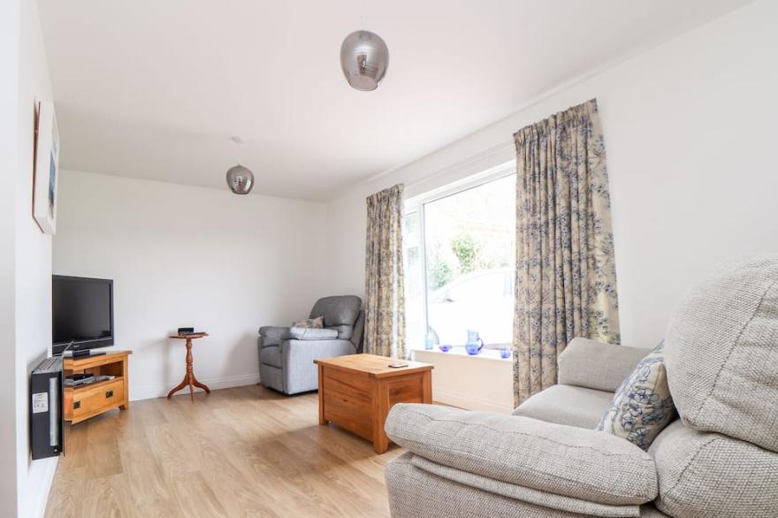 KARENZA, family friendly, with a garden in Redruth