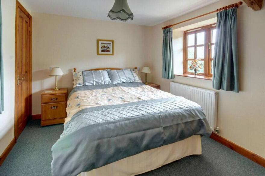 Moor Lane Cottage - Two Bedroom House, Sleeps 4