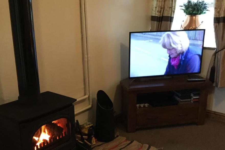 Cosy Rural Cottage Peak District, Pets Welcome, Buxton Derbyshire
