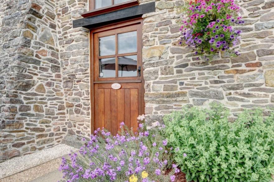 Cider Pound - Two Bedroom House, Sleeps 4