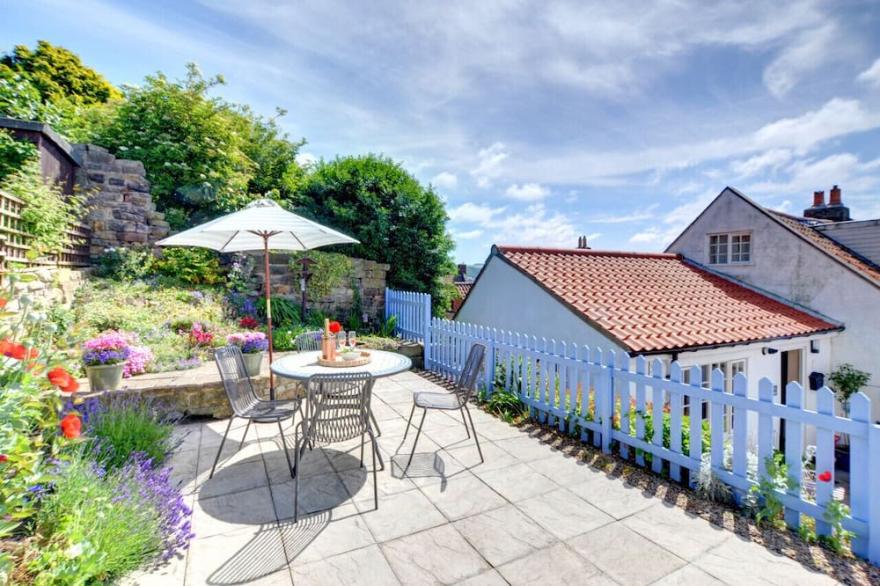 Seals Cottage - Two Bedroom House, Sleeps 4