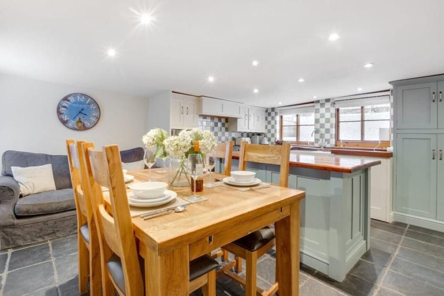 Duck's Cottage - Two Bedroom House, Sleeps 4