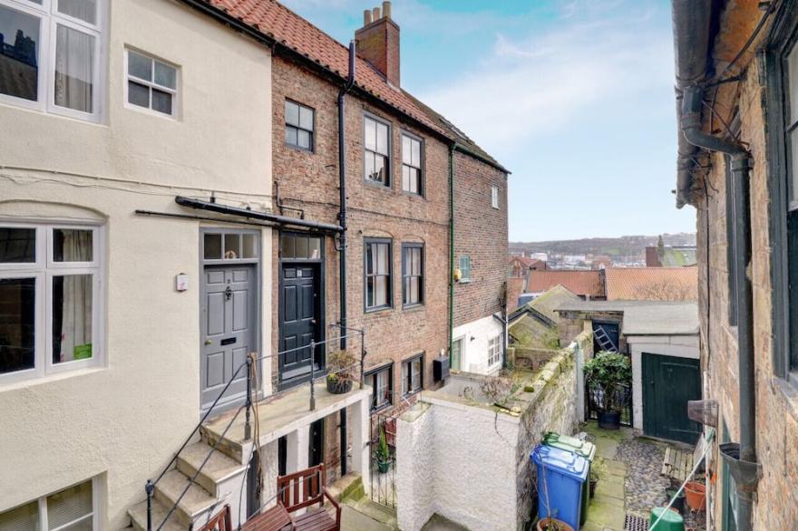 Duck's Cottage - Two Bedroom House, Sleeps 4