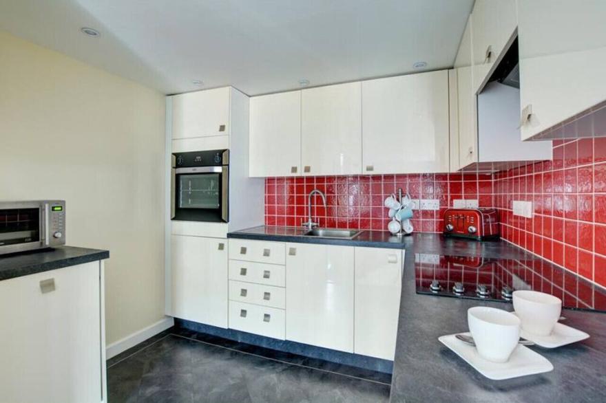 Obby Oss - One Bedroom Apartment, Sleeps 2