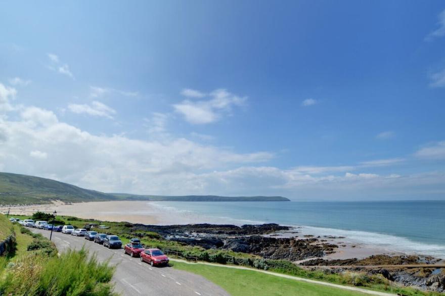 1 Devon Beach Court - Three Bedroom Apartment, Sleeps 6