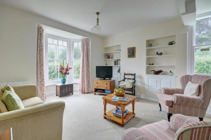 Treknow - Three Bedroom House, Sleeps 5