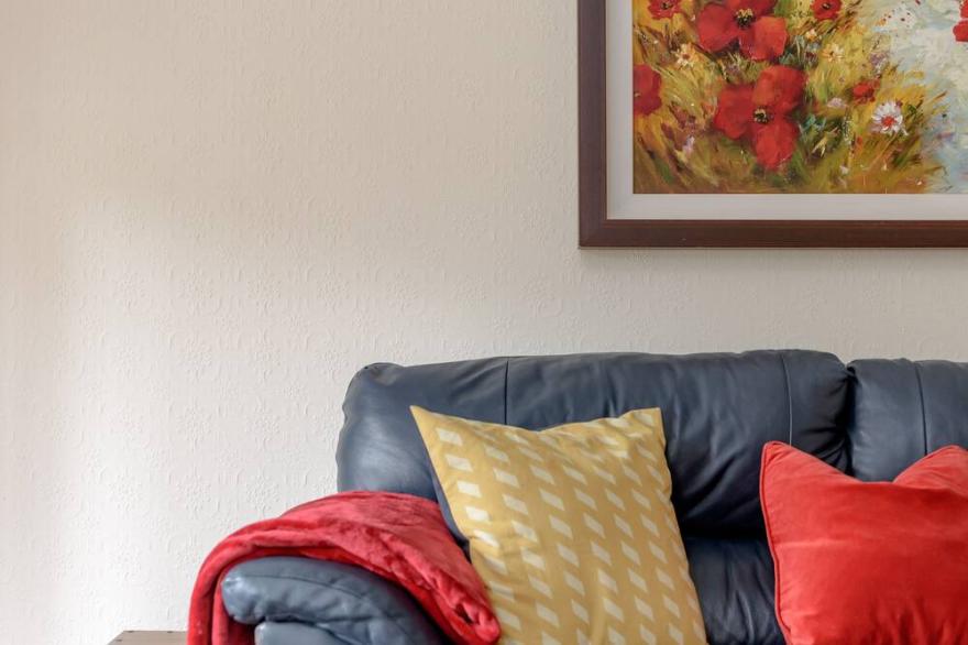 Charming and spacious two-bedroom apartment. Sleeps 4.