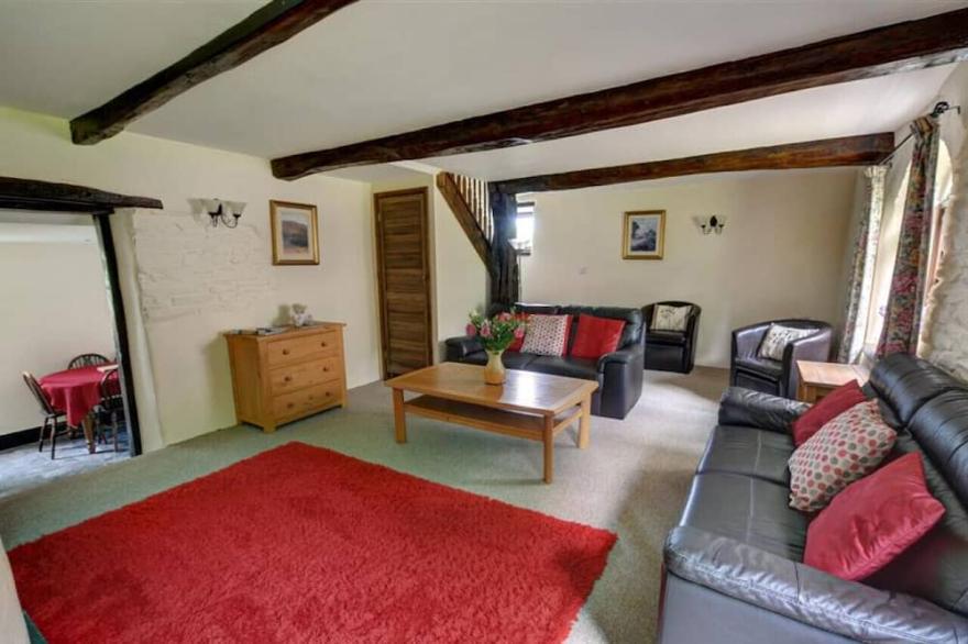 Button Stable - Three Bedroom House, Sleeps 6
