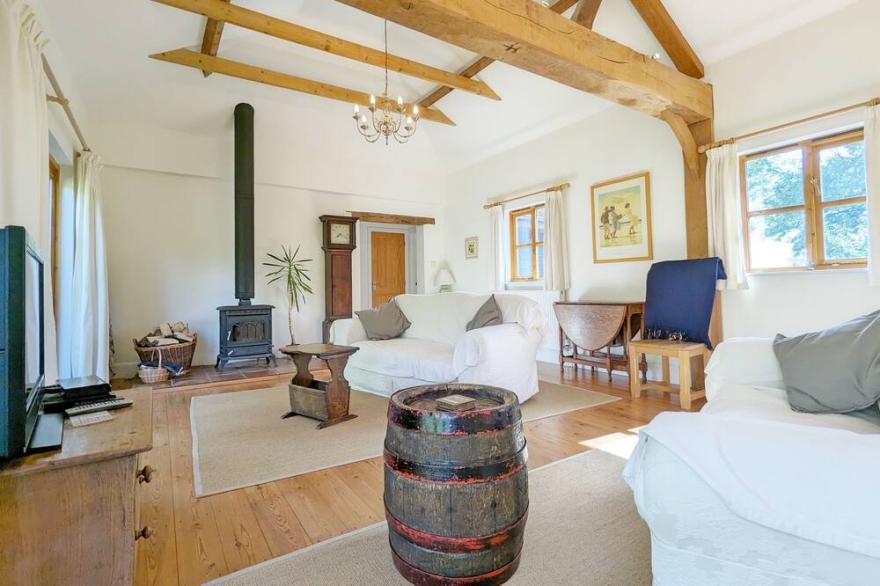 The Cottage at Hale Hill Farm -  a cottage that sleeps 5 guests  in 2 bedrooms