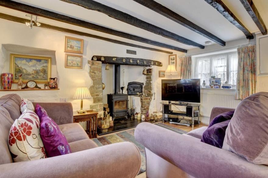 Warren Cottage - Two Bedroom House, Sleeps 4