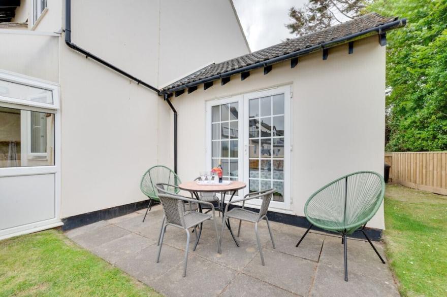 Dune View, Instow - Two Bedroom House, Sleeps 6