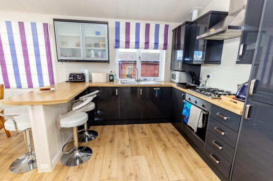 Perfectly located  3 bedroom lodge in Newton Ferrers