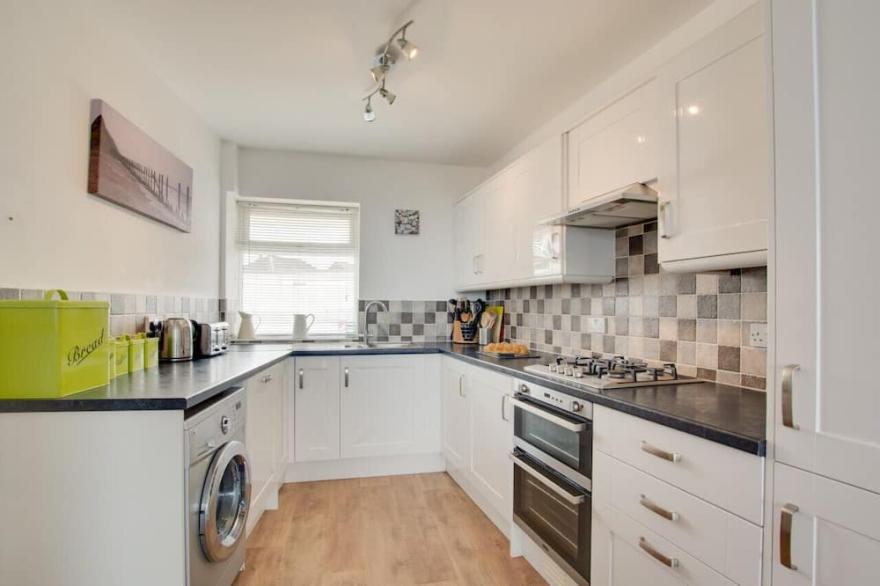 Seaspray - Five Bedroom Apartment, Sleeps 8
