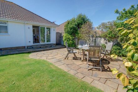 Bamboo - Two Bedroom House, Sleeps 4