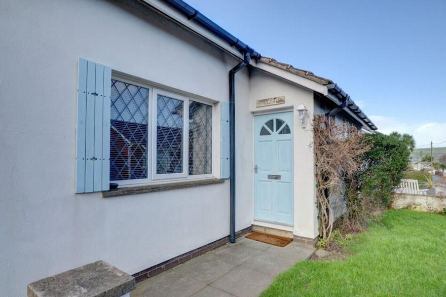 Sandcastles - Two Bedroom House, Sleeps 4