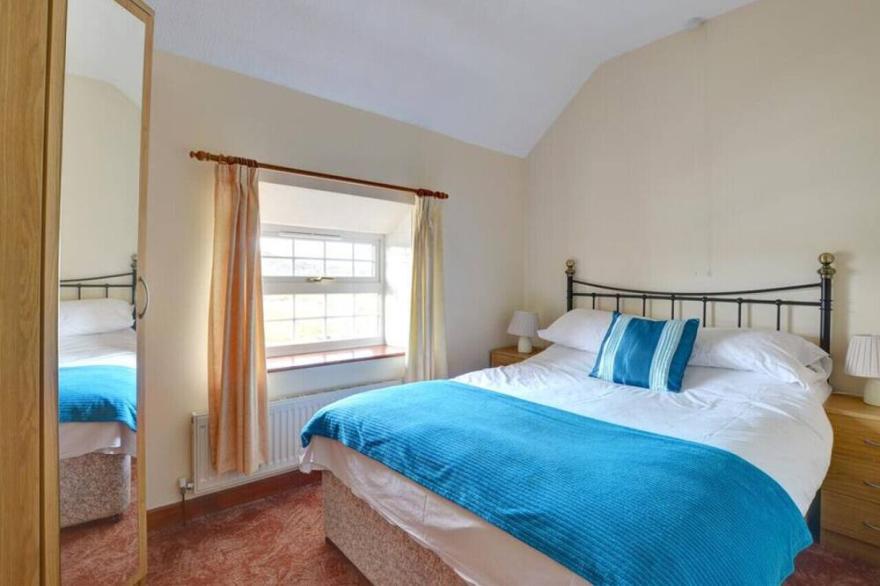 Sunnyside - Six Bedroom House, Sleeps 8