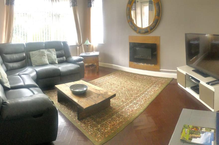 Hillcrest Avenue - Three Bedroom House, Sleeps 6