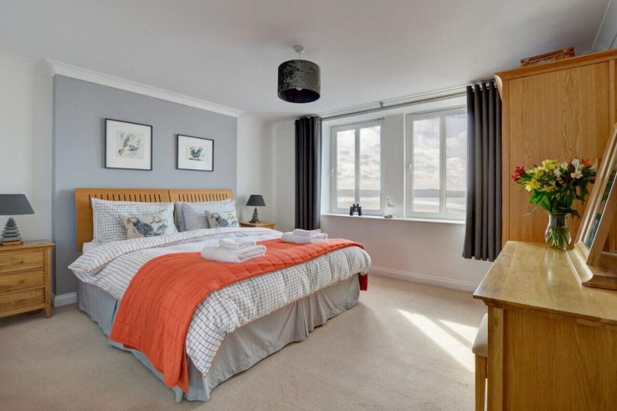 Shoreline - Two Bedroom Apartment, Sleeps 4