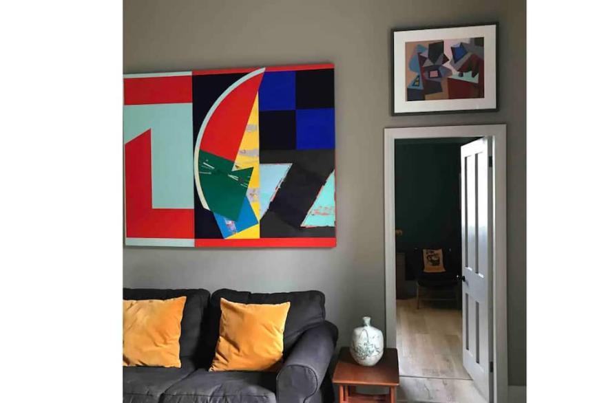 Easel Cottage near Wells: comfortable quirky cosy